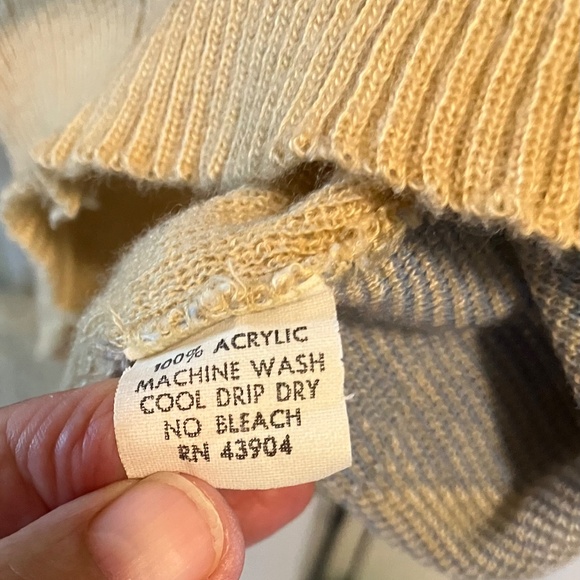 VTG Men’s Knit argyle sweater vest tan and blue P2P 18 length 24. Great layer. - Picture 5 of 5